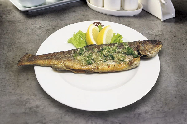 PASTRVA S ROŠTILJA